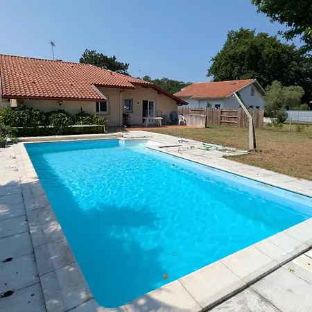 Maison Landaise Avec Piscine Tosse